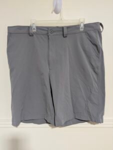 short gris Under Armour gr 40