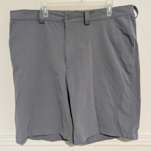short gris Under Armour gr 40