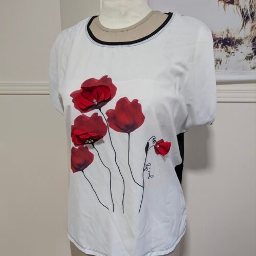 chandail à fleurs rouges 3D