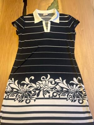 Robe Dexim Golfwear G
Elle est marine