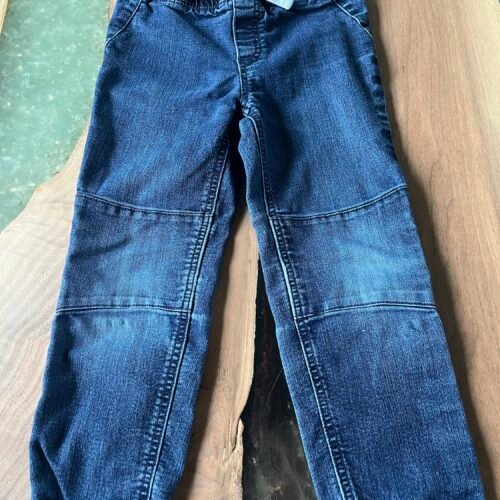 Jeans 5T
Simple boys
