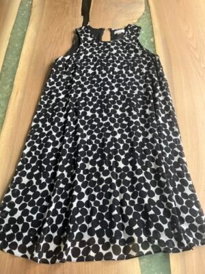 Robe noire à pois 10
Calvin Klein