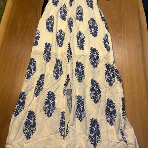 Robe blanche à doublure et motifs bleus M
