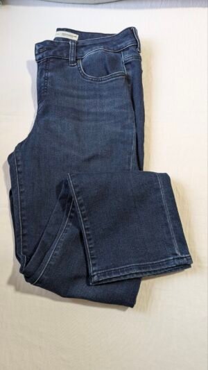 2025/06/1000006694-scaled.jpg jeans Denver Hayes ,coupe galbée , droite 10x32