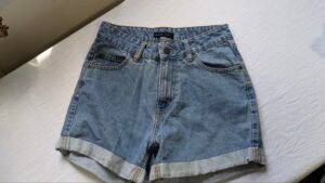 short en jean gr 26