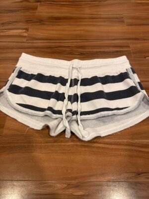 Short Ardene L