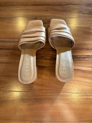 Sandales Esprit 7.5 (faites etroites)
