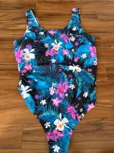 Maillot Une Pièce **NEUF** 5XL (fait petit)