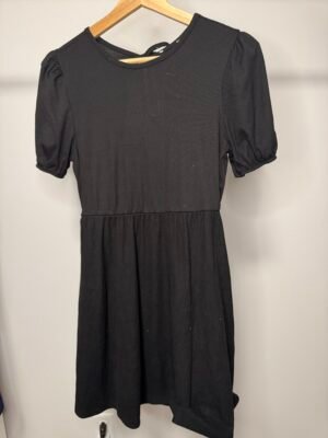 Robe avec dos ouvert semble M