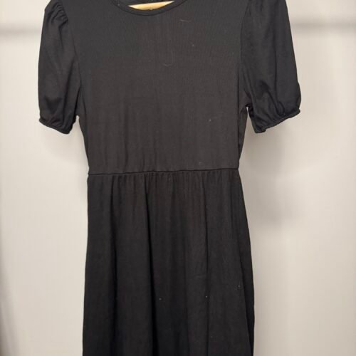 Robe avec dos ouvert semble M