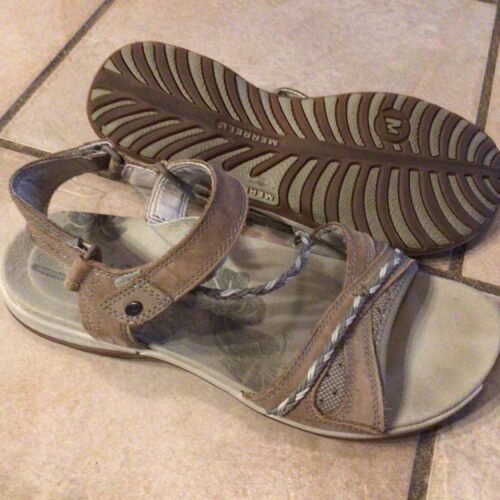 Wow! Sandales MERRELL semblent gr 8 / super confo!