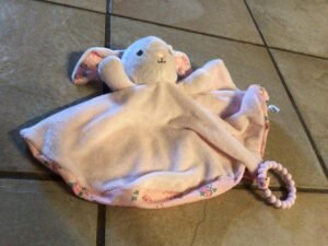 Beau lapin doudou