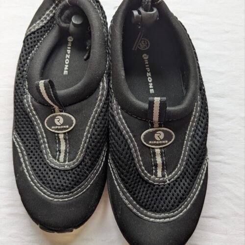 souliers d'eau noirs gr 13