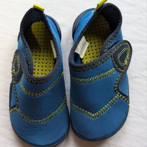 souliers d'eau bleu et jaune gr 6