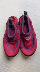 souliers d'eau rose et mauve gr 11
