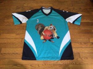 Chandail sport avec inscription TRIPLEM numéro 3 au dos / dek hockey st eustache / semble médium