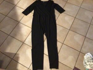 1 pièce Pentagone noir/ semble xlarge/ aura besoin d’une ceinture à la taille, si besoin est