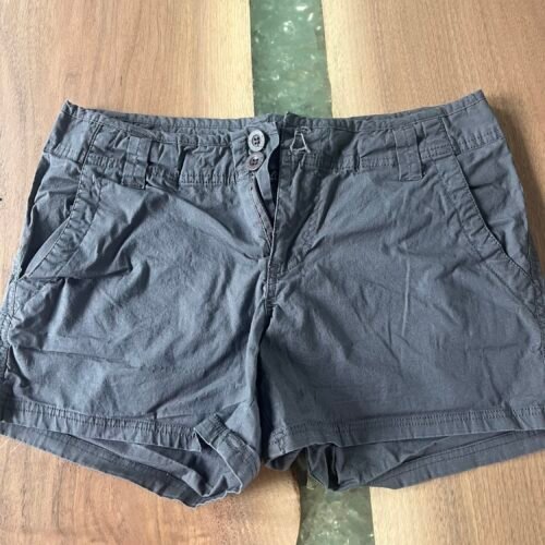 Short gris 6
Black Mountain