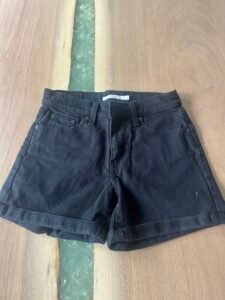 Short mi-long noir 25
Levis