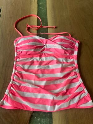 🤩Haut de maillot M
Bikini village