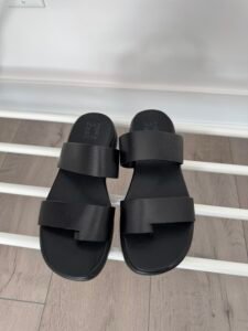 Sandale neuve 7.5