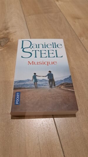 Musique - Danielle Steel - livre de poche (qualité super belle)