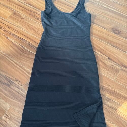 Robe Ardène XS avec petite fente