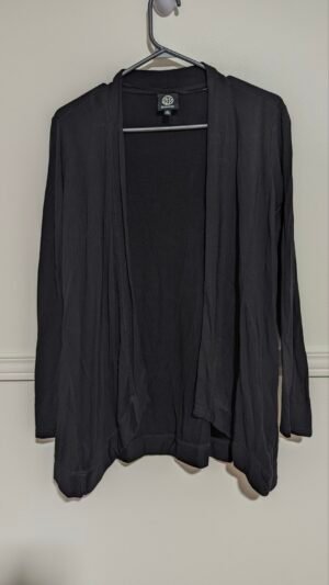 veste noire sans attache