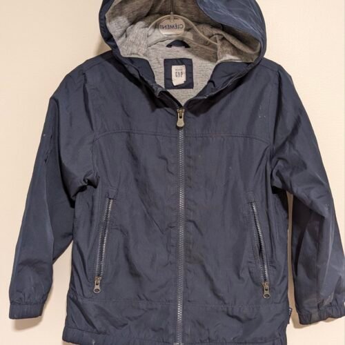 2025/09/1000007644-1-scaled.jpg manteau léger baby GAP gr 5