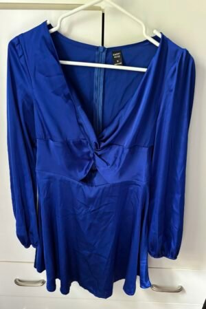 Belle robe chic très courte médium