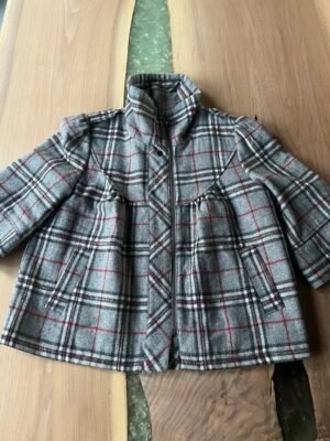 Manteau en laine avec doublure 
Dalia taille 8