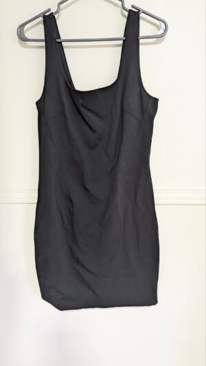 Robe noire classique Dynamite