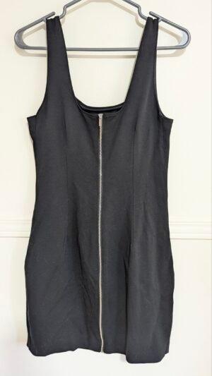 Robe noire classique Dynamite