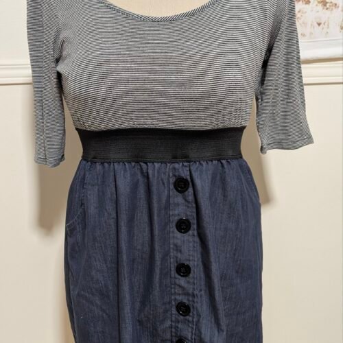 robe rayée et jeans