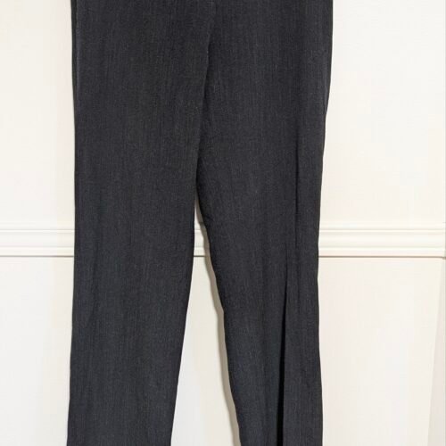 2025/10/1000007844-scaled.jpg pantalon gris foncé Tristan & Iseut