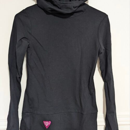 2025/10/1000007849-scaled.jpg chandail KSL sport, noir, semble neuf!