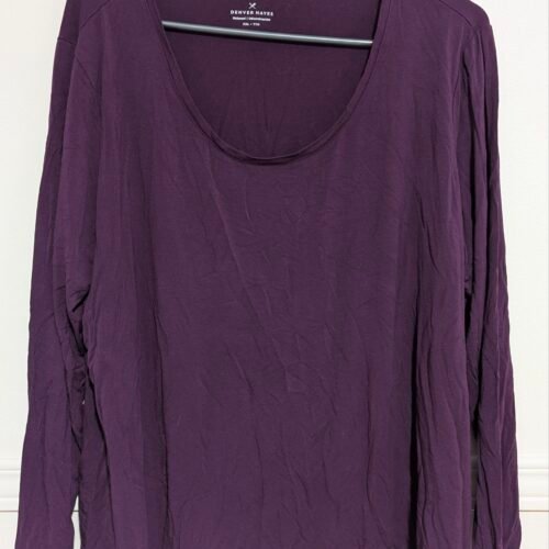 2025/10/1000007855-scaled.jpg chandail prune Denver Hayes décontractée XXL