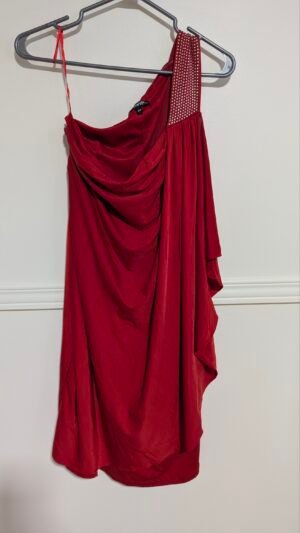 Robe rouge asymétrique George