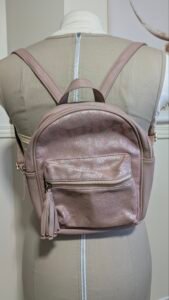 petit sac à dos vieux rose avec brillants