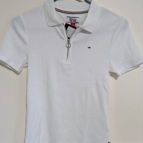 2025/11/1000008032-1-scaled.jpg chandail Tommy Hilfiger neuf (vaut 44,99$!)