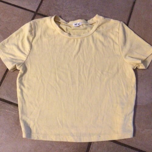 73f57375-b89c-4bb1-b976-3d75112e426d-6717-000001f74e804f5f_file GARAGE médium/ beau jaune ❤️