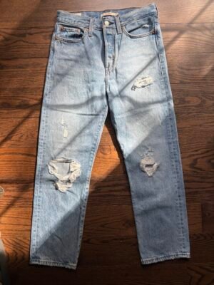 Jeans Levis jambe droite grandeur 26 👌
