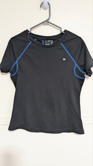 chandail sport Surin M/M (mais semble plus petit)