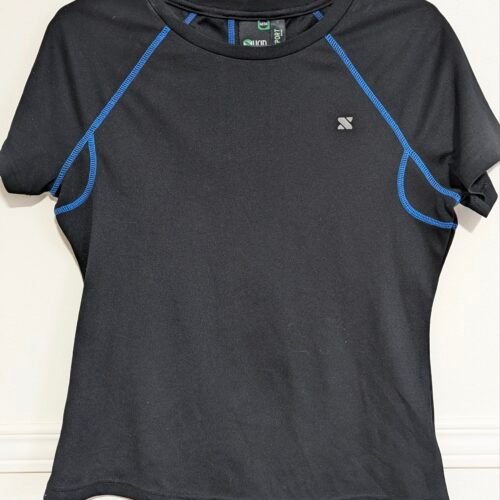 chandail sport Surin M/M (mais semble plus petit)