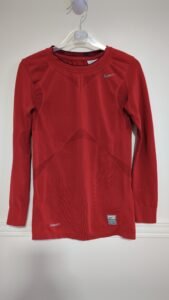 chandail rouge Nike Pro