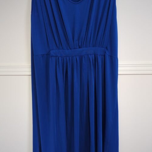 2026/01/JPEG_20260119_121826_467171610677758266-scaled.jpg robe bleu roi