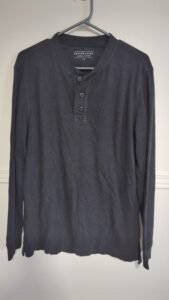 chandail noir Denver Hayes Détente