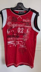 camisole rouge et blanche