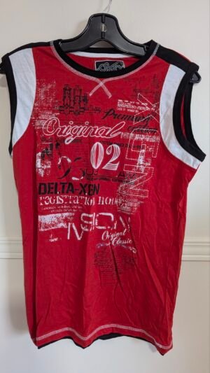 camisole rouge et blanche