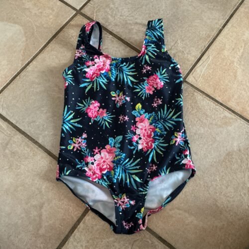 Small semble 7-8 ans